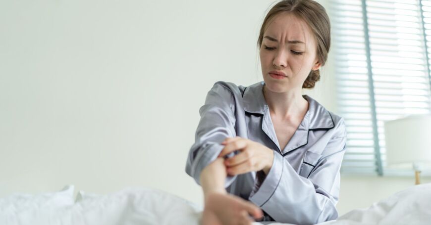 Sarveistapit (keratosis pilaris) ovat pieniä, punertavia ja karheita ihon sarveistumia, joita esiintyy useimmiten olkavarsien ja reisien alueella.