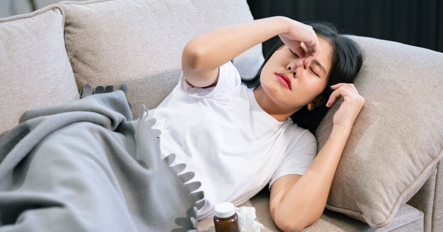 Mononukleoosi on kuumetauti, johon liittyy kivulias nielutulehdus.