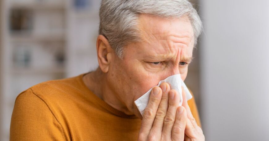 Mies on sairastunut pneumokokkibakteerin aiheuttamaan tautiin.